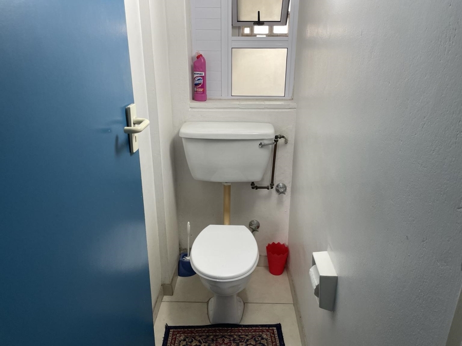 2 Bedroom Property for Sale in Oostersee Western Cape
